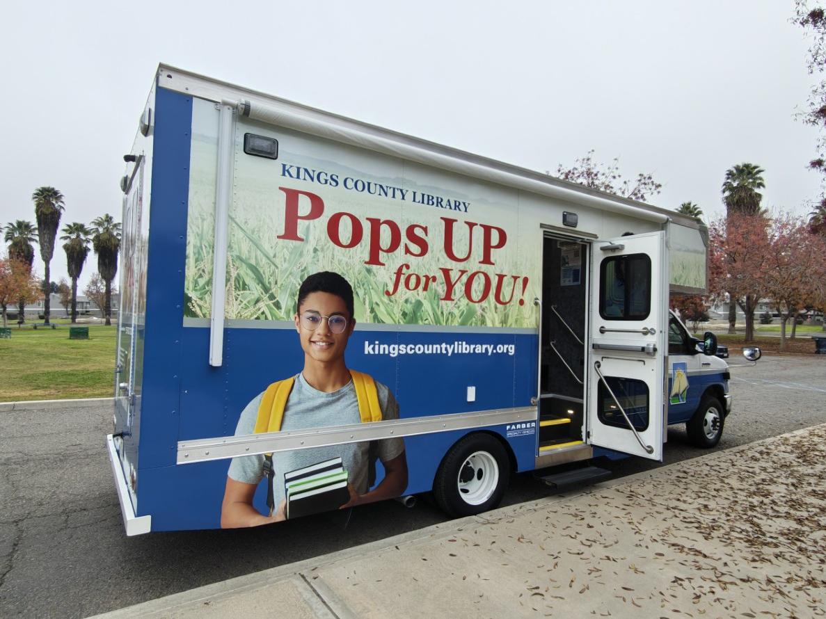 KCL's Mobile Library Pops Up in Lemoore
